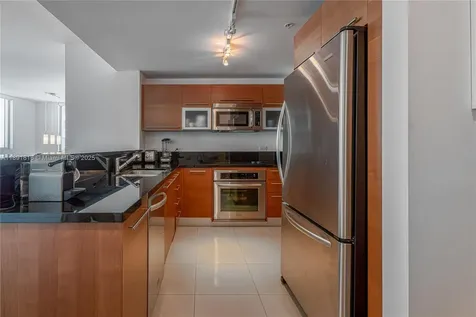 253 NE 2nd Street Miami FL 33132