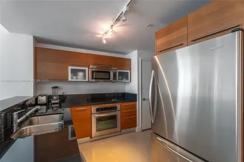 253 NE 2nd Street Miami FL 33132