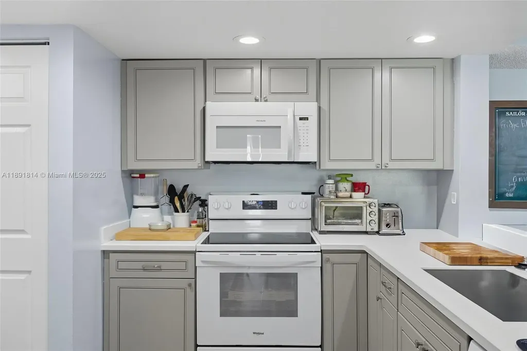 9122 W Atlantic Boulevard Coral Springs FL 33071