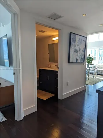 41 SE 5th Street Miami FL 33131