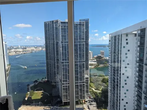 41 SE 5th Street Miami FL 33131