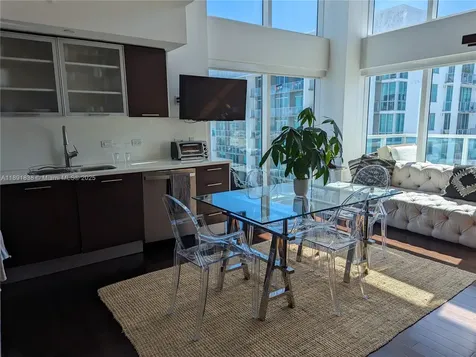 41 SE 5th Street Miami FL 33131