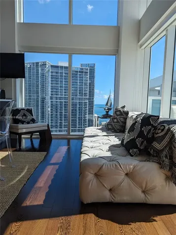 41 SE 5th Street Miami FL 33131