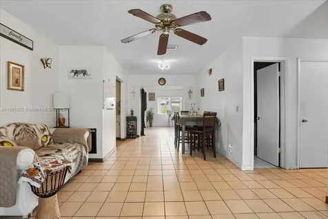 514 SW 72nd Terrace North Lauderdale FL 33068