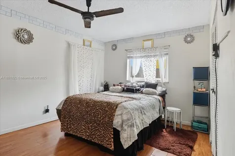 514 SW 72nd Terrace North Lauderdale FL 33068