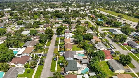 514 SW 72nd Terrace North Lauderdale FL 33068