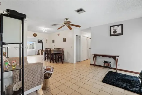 514 SW 72nd Terrace North Lauderdale FL 33068