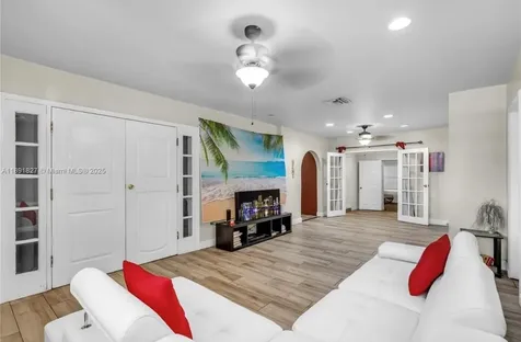 6441 Allen Street Hollywood FL 33024