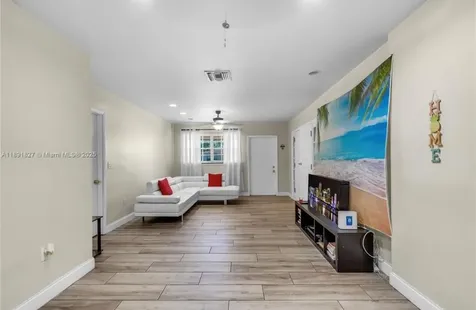 6441 Allen Street Hollywood FL 33024