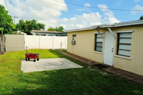 6441 Allen Street Hollywood FL 33024