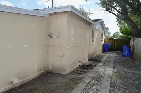 6441 Allen Street Hollywood FL 33024