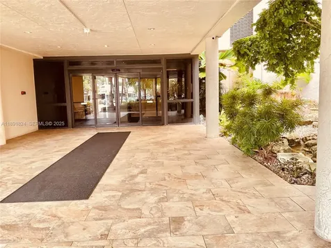 4900 N Ocean Boulevard Lauderdale By The Sea FL 33308