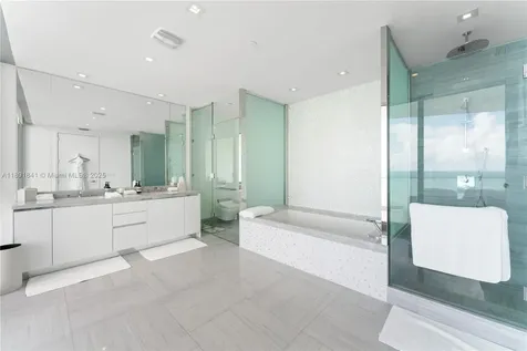 16901 Collins Avenue Sunny Isles Beach FL 33160