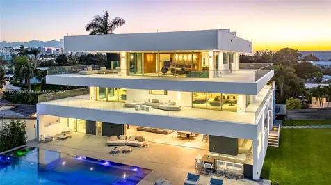 2131 NE 15th Street Fort Lauderdale FL 33304