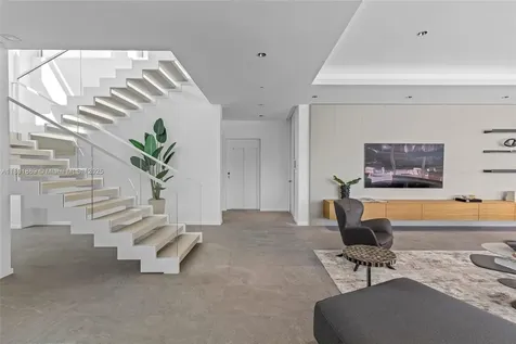 2131 NE 15th Street Fort Lauderdale FL 33304