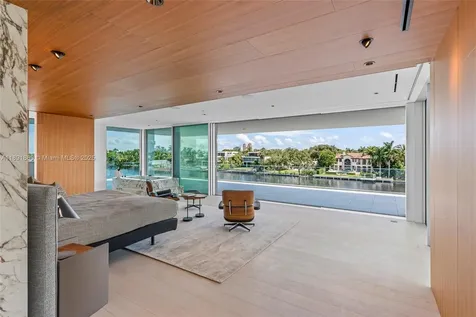 2131 NE 15th Street Fort Lauderdale FL 33304