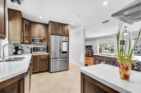 14263 SW 76th Street Miami FL 33183