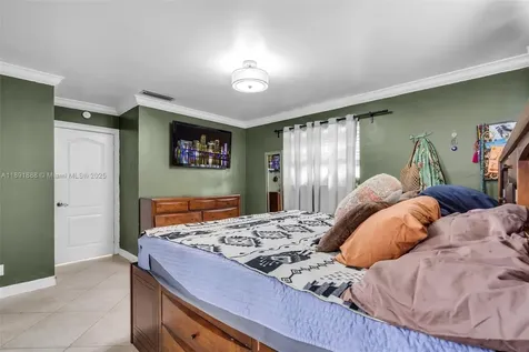 14263 SW 76th Street Miami FL 33183