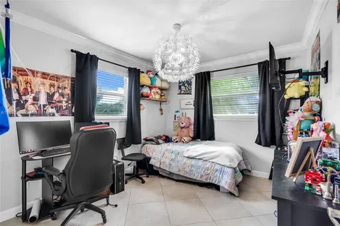 14263 SW 76th Street Miami FL 33183