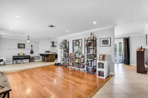 14263 SW 76th Street Miami FL 33183