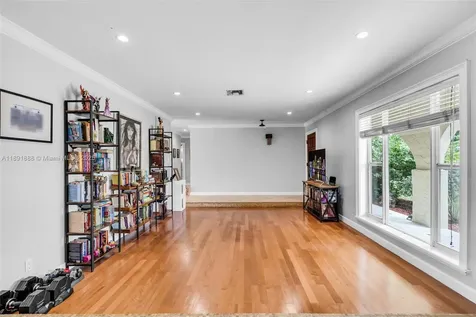 14263 SW 76th Street Miami FL 33183