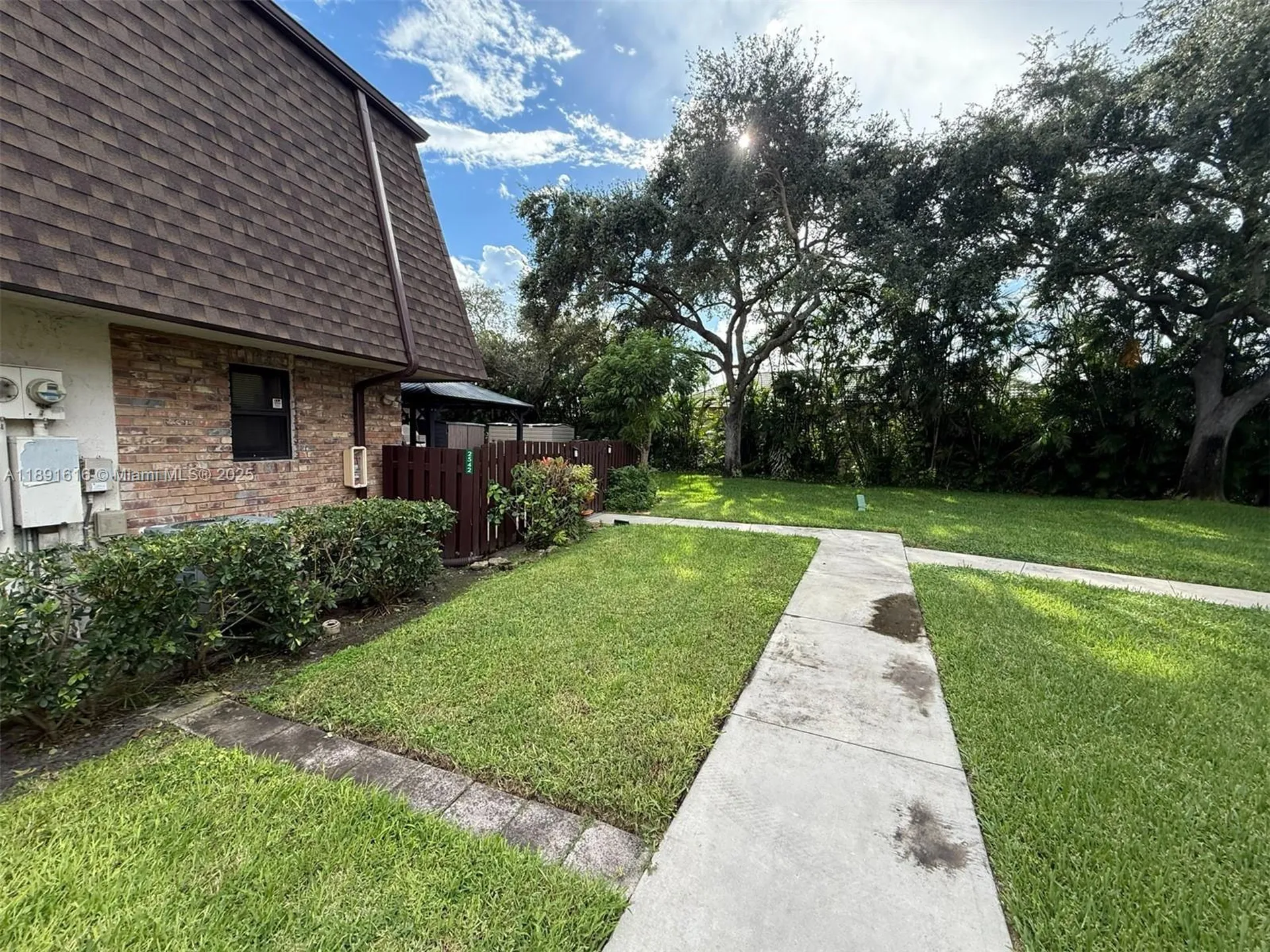 2542 NW 99th Avenue Coral Springs FL 33065