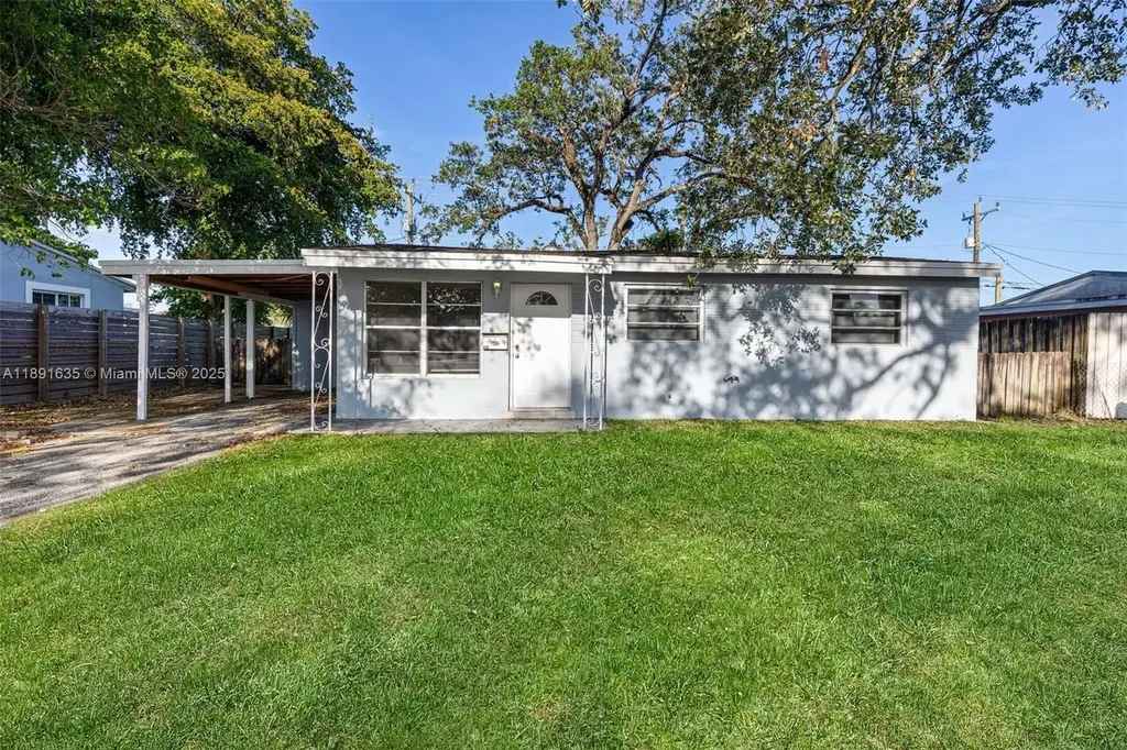 2811 N 66th Avenue Hollywood FL 33024