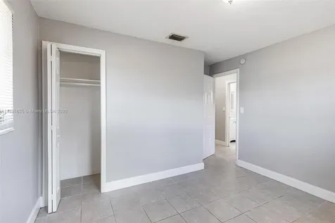 2811 N 66th Avenue Hollywood FL 33024