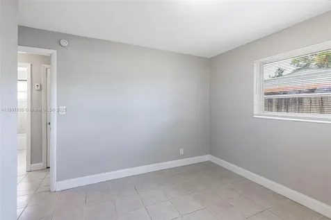 2811 N 66th Avenue Hollywood FL 33024