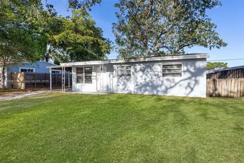 2811 N 66th Avenue Hollywood FL 33024