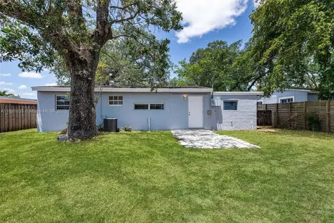 2811 N 66th Avenue Hollywood FL 33024