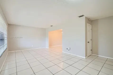 7301 NW 11th Street Plantation FL 33313