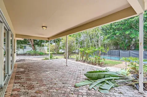 7301 NW 11th Street Plantation FL 33313