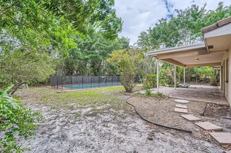 7301 NW 11th Street Plantation FL 33313