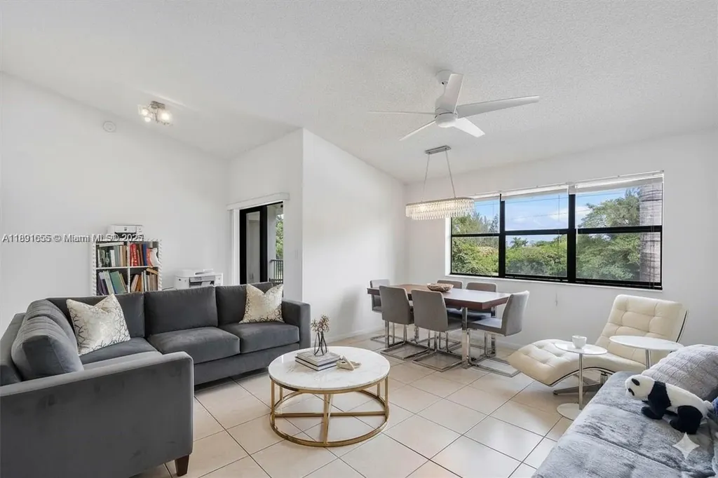 610 S Park Road Hollywood FL 33021
