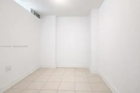 5005 Collins Avenue Miami Beach FL 33140