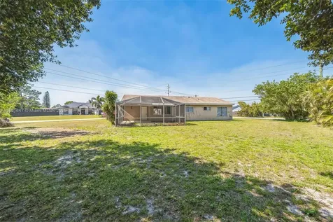 301 SE Whitmore Drive Port St. Lucie FL 34984