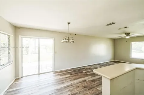 301 SE Whitmore Drive Port St. Lucie FL 34984