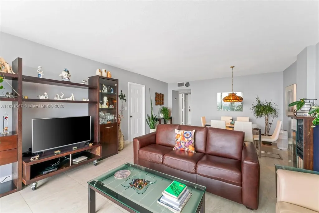3800 S Ocean Drive Hollywood FL 33019