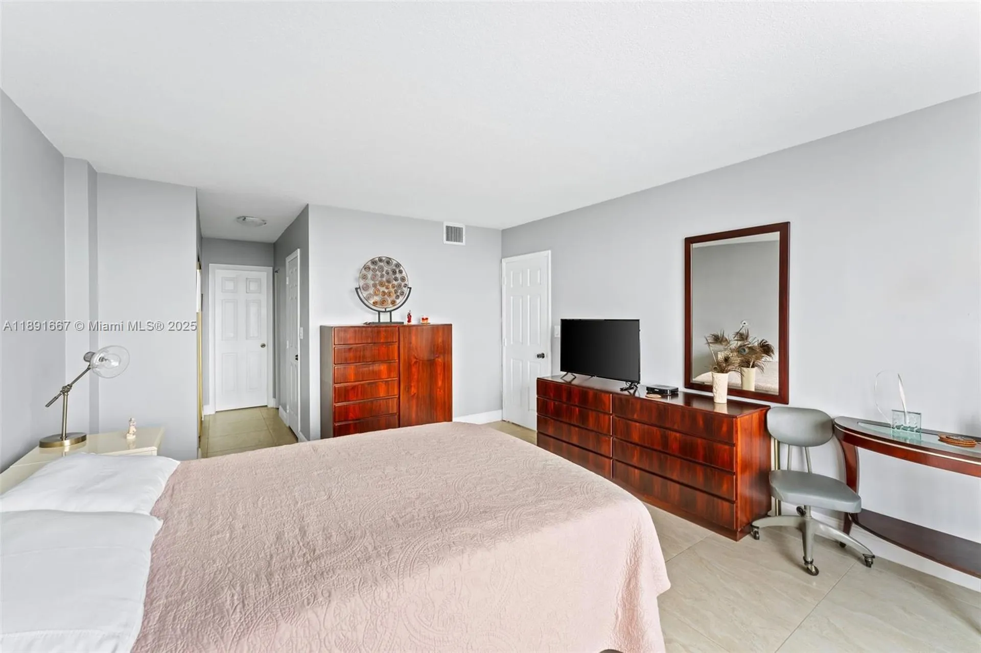 3800 S Ocean Drive Hollywood FL 33019