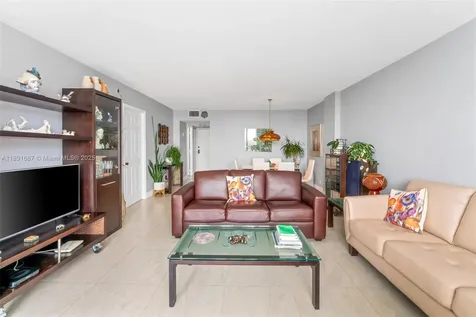 3800 S Ocean Drive Hollywood FL 33019