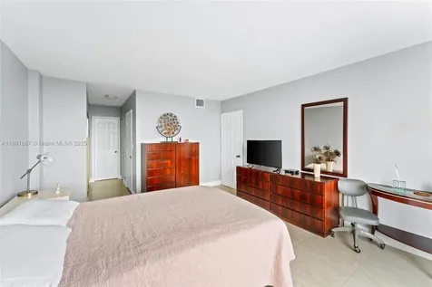 3800 S Ocean Drive Hollywood FL 33019