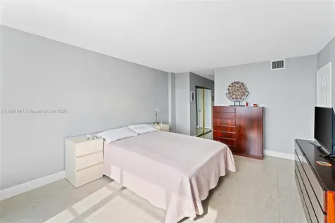 3800 S Ocean Drive Hollywood FL 33019