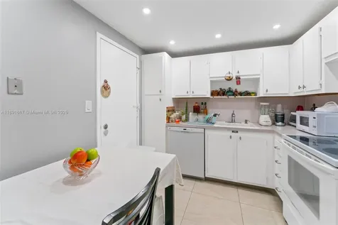 3800 S Ocean Drive Hollywood FL 33019