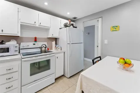 3800 S Ocean Drive Hollywood FL 33019