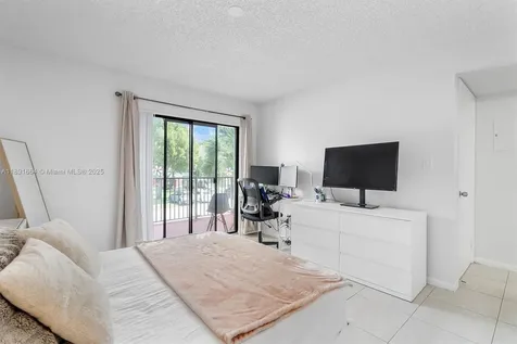 510 S Park Road Hollywood FL 33021