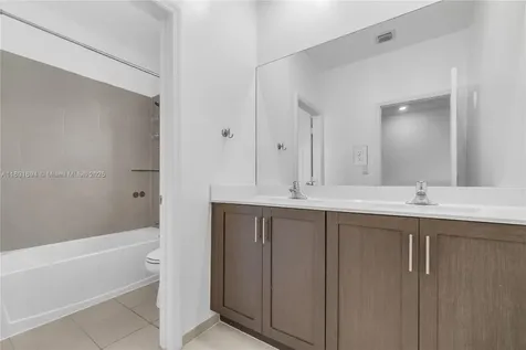 1412 SE 27th Terrace Homestead FL 33035