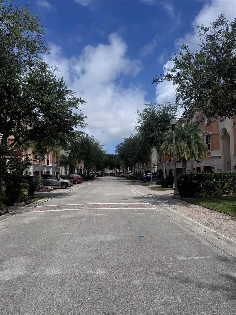 5565 NE Trieste Way Boca Raton FL 33487