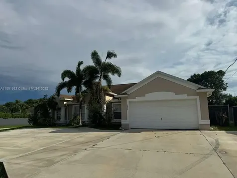 1556 SW Jacqueline Avenue Port St. Lucie FL 34953