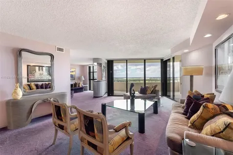 1000 Quayside Terrace Miami FL 33138